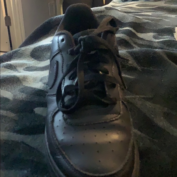 Nike Air Force 1 - Picture 2 of 3